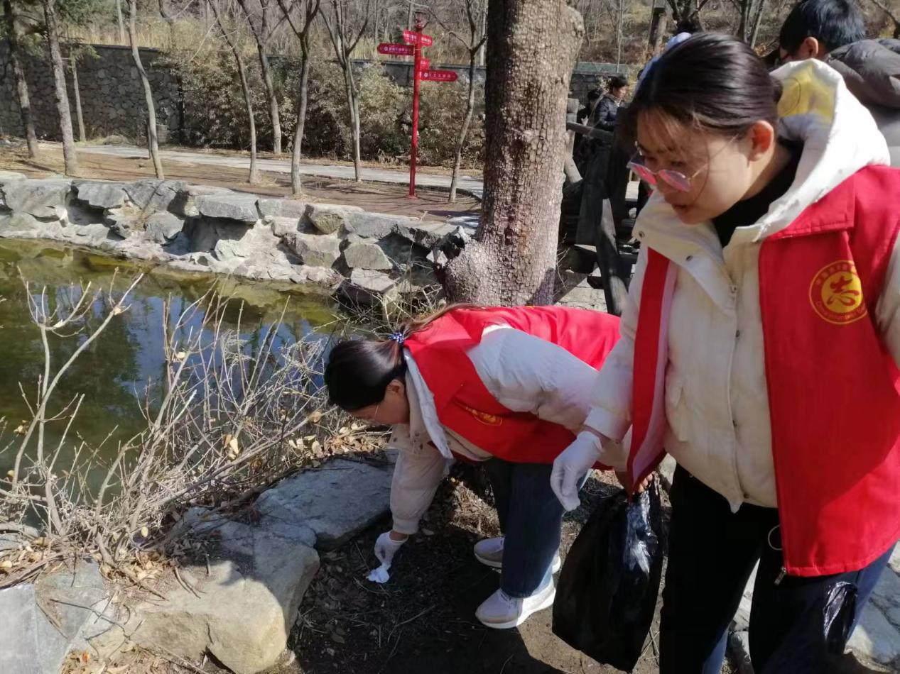 半岛官网：巾帼展风采 奋进新征程—汶源街道办事处社区卫生服务中心“三八”迎春踏青_泉城新闻_大众网(图3)